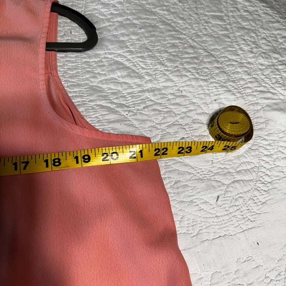 Maurices XL blush pink flowy blouse vneck gold buttons back pleat extra button - Picture 7 of 8